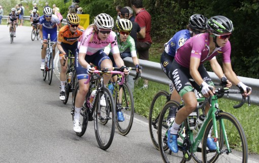 WM3 bewaart rust in derde etappe Giro Rosa