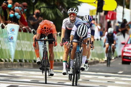 Deignan surprises Marianne Vos in sprint in La Course 