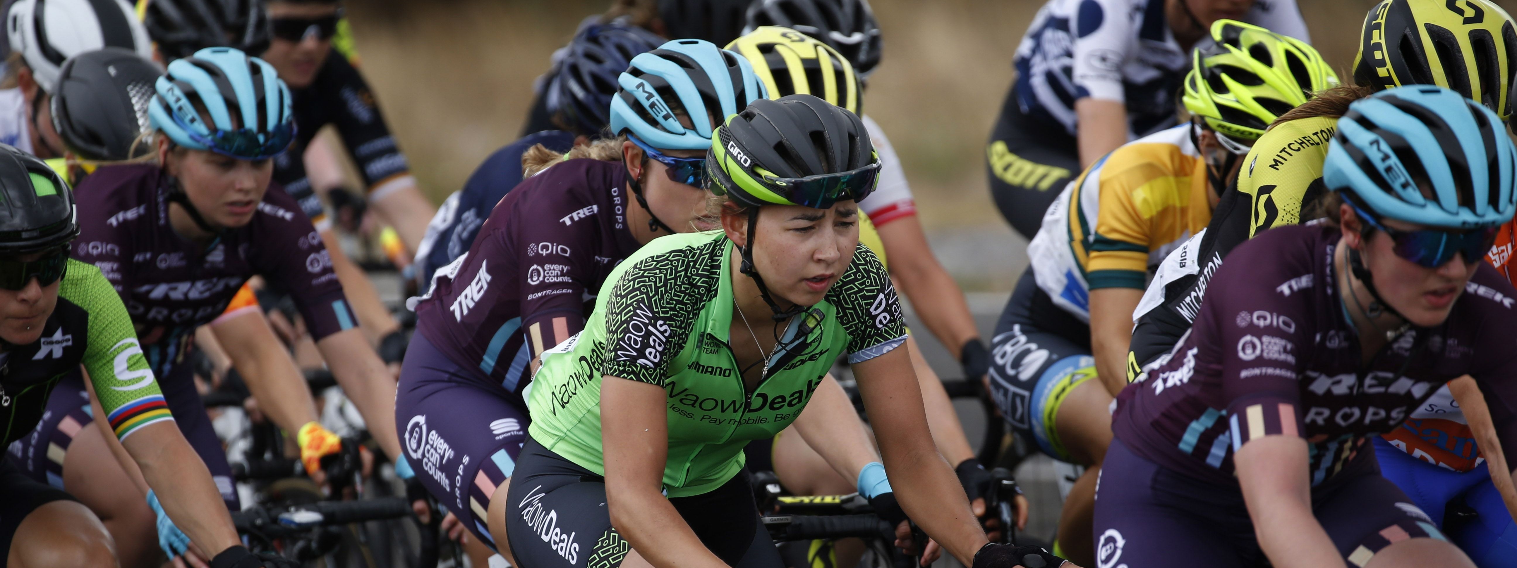 Down Under: a problem-free day for WaowDeals Pro Cycling