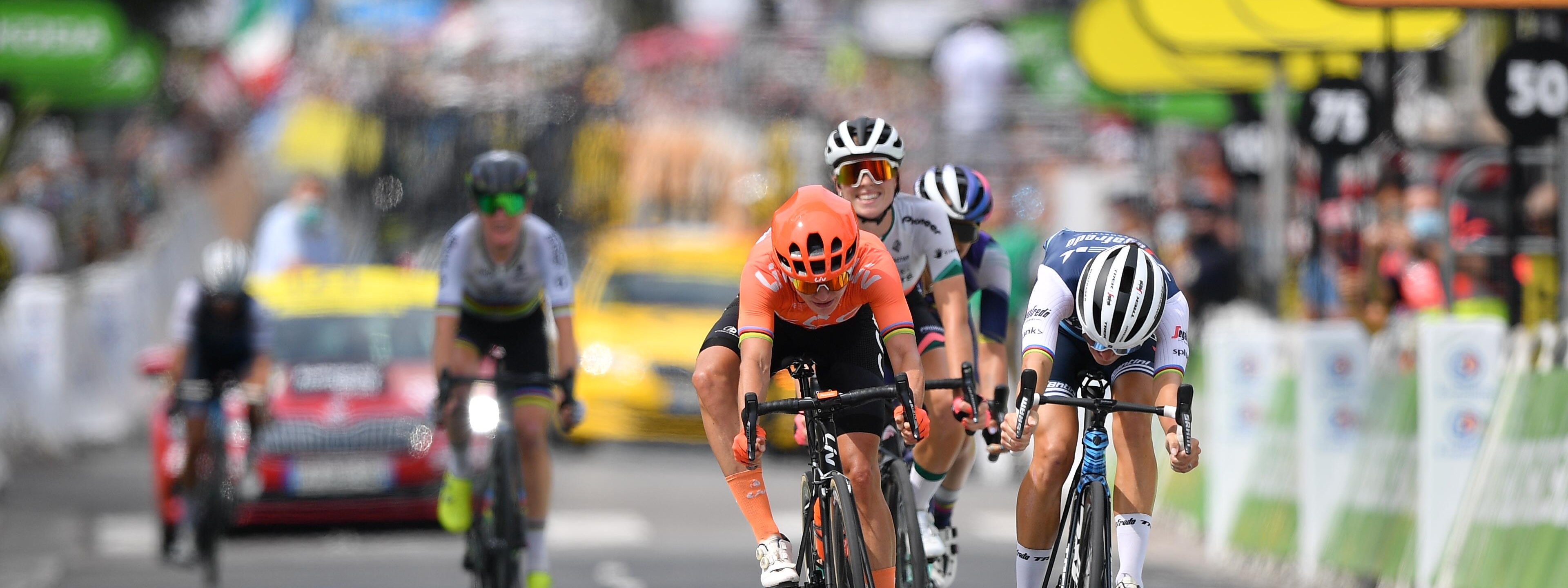 Deignan surprises Marianne Vos in sprint in La Course 