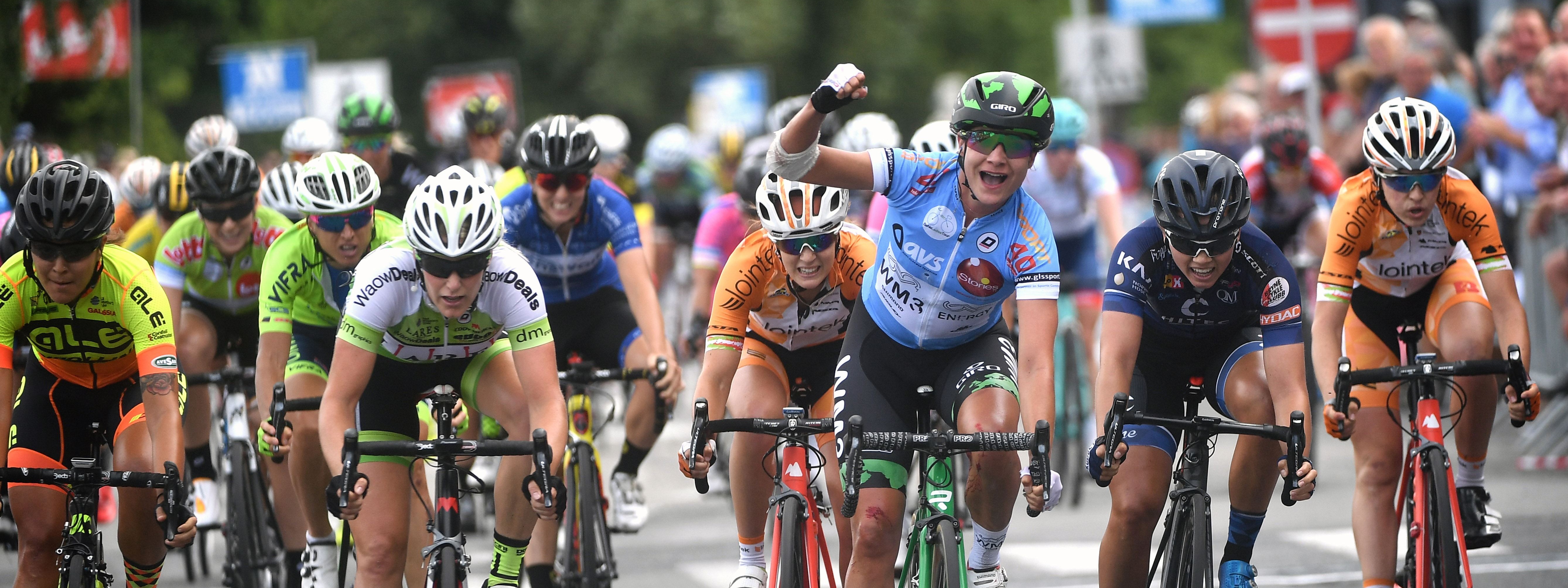 Two Dutch reinforcements for WaowDeals Pro Cycling